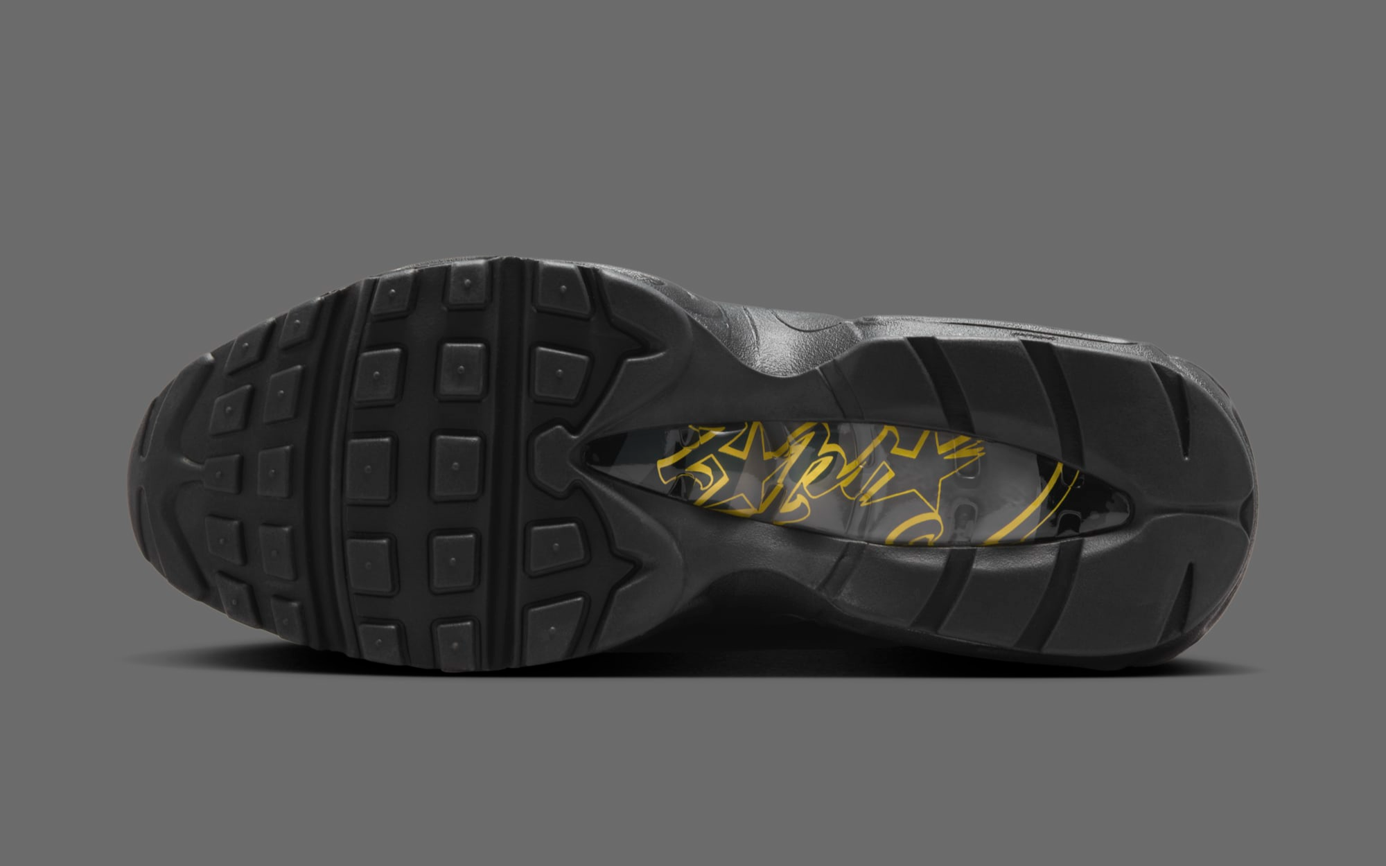★韓国の人気★【NIKE x Corteiz】★Air Max 95★Black/Yellow★ The Corteiz x Nike Air Max 95 'Tour Yellow' Is Coming in Hot